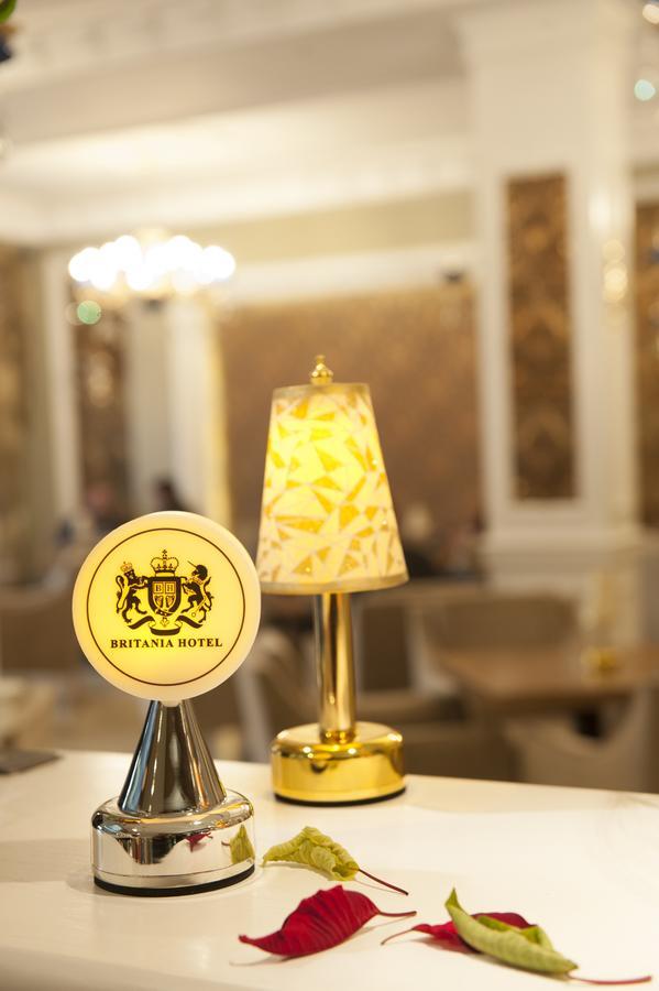 Hotel Britania Kamez Экстерьер фото